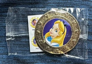 Disney Wonderball Münze 100 Jahre Jubiläum - Alice - Bild 1 von 1