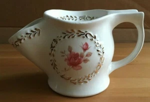 PRICE KENSINGTON 3895 - PINK ROSE DESIGN UNIQUE JUG - Picture 1 of 4