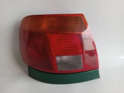Luz trasera izquierda lado conductor verde para 96-97 AUDI A4 8D0945111B Foto 1 de 4