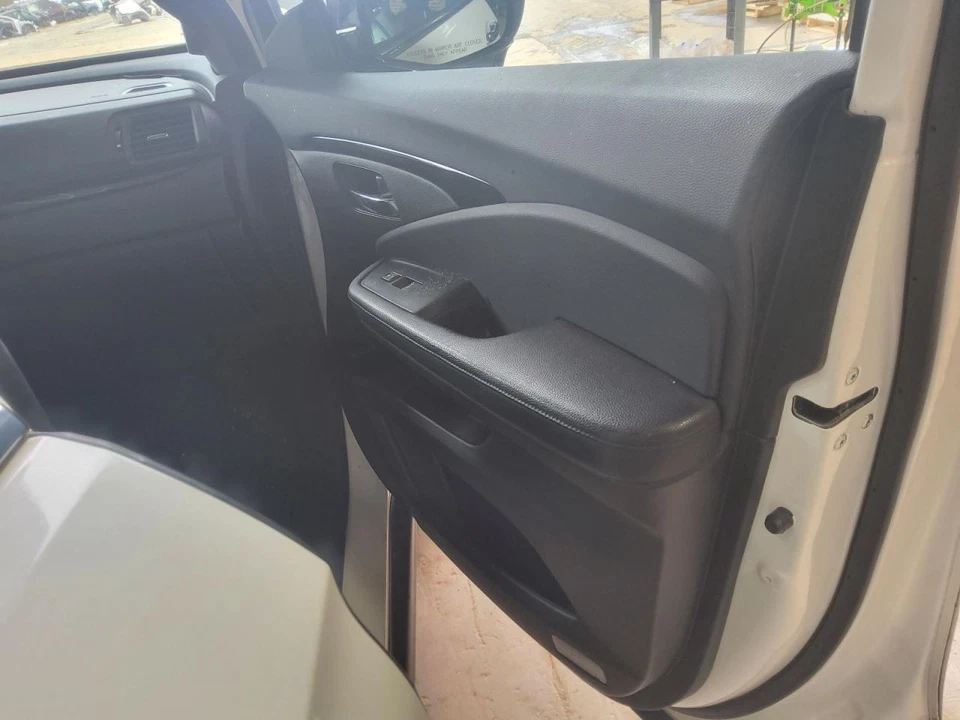 PILOT     2017 Front Door Trim Panel 423865 Foto 1 de 1