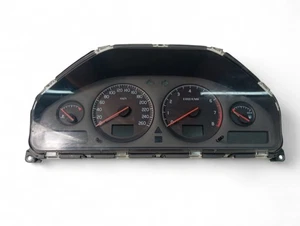 OP1856 VOLVO Instrument Cluster Speedometer 8637993 - Picture 1 of 8