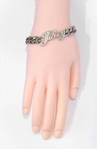 Pulsera Juicy Couture Juicy Script Logo Plateada con Acentos de Cristal Pavimentado - Imagen 1 de 17