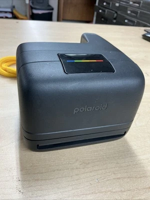 Cámara instantánea abatible Polaroid con película y sonar enfoque automático Foto 1 de 4