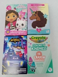 Lot de 4 bandages adhésifs chauve-souris maison de poupée Gabby's, licorne, couleurs, neufs - Photo 1/1