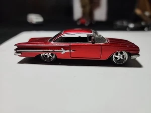 Chevrolet Impala 1960 Jada Toys escala 1/64 - Imagen 1 de 7