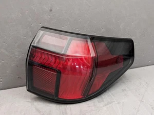 OEM 22-23 Hyundai Santa Cruz RH Passenger Side Halogen Tail Light 92402-K5000 - Picture 1 of 11