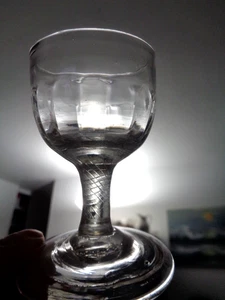 18. Georgisches BRENNENDES WEINGLAS gerippte Ogee Schale/Kippfuß/offener Pontil ENGLISCH - Bild 1 von 15