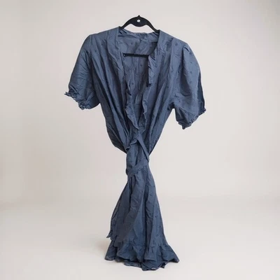 Antiguo Vestido Envolvente Azul Marino Azul Marino con Flores Bordadas y Volantes NUEVO L Foto 1 de 4