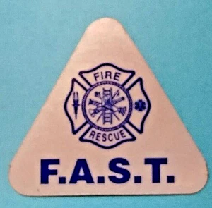 F.A.S.T. Equipo de Búsqueda Asistida por Bombero REFLECTANTE Triángulo Casco CALCOMANÍA -Azul - Imagen 1 de 1
