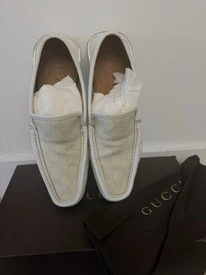 Gucci Loafers Leather Monogram Moccasins. White, Size 8 1/2 - Image 1 of 3