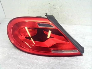 Fanale posteriore sinistro VOLKSWAGEN Il Maggiolino 2012 5C5945095H [Usato] [PA116356104] - Foto 1 di 5