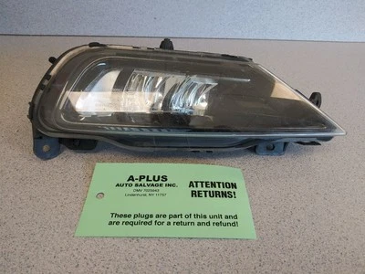 2018 Volvo XC90 OEM Driver Corner/Park Light Fog-driving ID 313958654 Fits 16-24 - Image 1 of 4