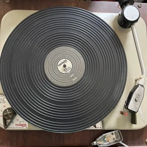 Thorens TD135 mit integriertem BTD12S Tonarm 2 Kopfschalen - Bild 1 von 19