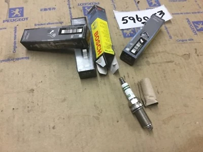 4x BOSCH ENGINE SPARK PLUG SET PLUGS 0242235791 fqr7me Peugeot 5960g3 596090 - Image 1 of 3