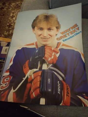 WAYNE GRETZKY Vintage lot of 2 Edmonton Oilers Magazine Pullout 19x25 POSTER Cover