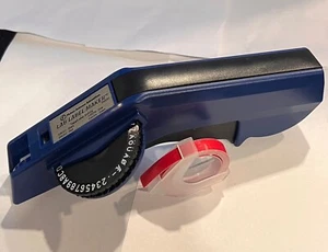 Fisher Science Education Lab Label Maker with tapes,12.7mm / 9.5mm New - Picture 1 of 3