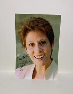 Helen Shapiro Autographed Signed Photo JSA/PSA Guaranteed - Bild 1 von 1