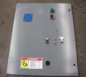 CUTLER HAMMER 23 7/8" X 19 5/8" MCC MOTOR CONTROL DOOR PANEL COVER & HARDWARE - Picture 1 of 4
