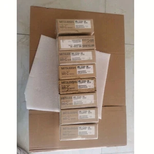 1PCS NEW   MR-C20A-UE SERVO Driver IN BOX FAST SHIP #A6-30 - Picture 1 of 4