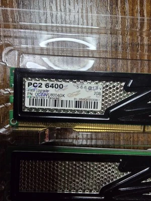 OCZ Technology PC2-6400 2GB DIMM 800 MHz DDR2 SDRAM Memory (OCZ2G8004GK) - Image 1 of 2