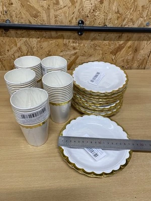 "Juego de 90 platos de papel y 50 tazas de fiesta de oro blanco de 7"" vajilla desechable" Foto 1 de 4