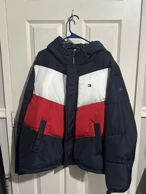 Tommy Hilfiger Ultra Loft Puffer Coat Wind Resistant NWT Size L - Image 1 of 4