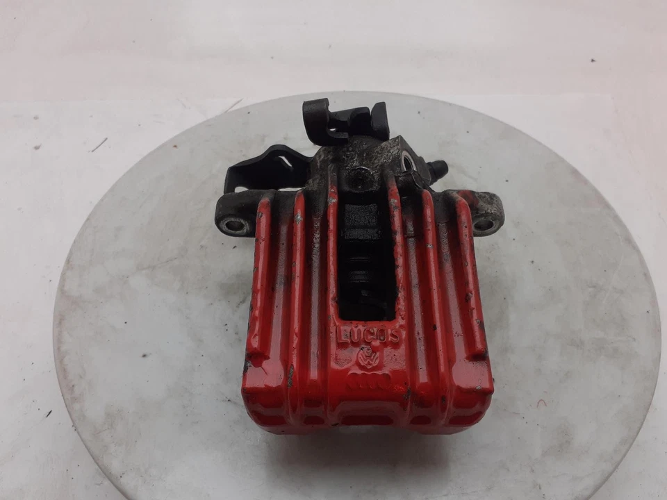 Pinza de freno trasera derecha VOLKSWAGEN POLO 2014-2018 1,0 L CHZC O/S Foto 1 de 4