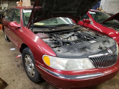 Driver Front Spindle/Knuckle Fits 95-02 LINCOLN CONTINENTAL 1171469 - Image 1 of 4