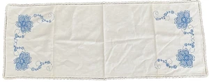 Vtg Table Runner 33x13 Embroidered Blue Flowers Crochet Trim Linen - Picture 1 of 5