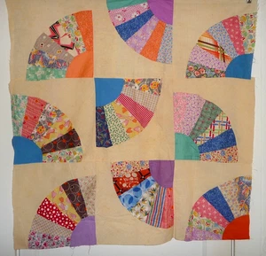 Vintage Grandmother's Fan Quilt Top c. 1930-50's Small 35 x 36 inches - Picture 1 of 7