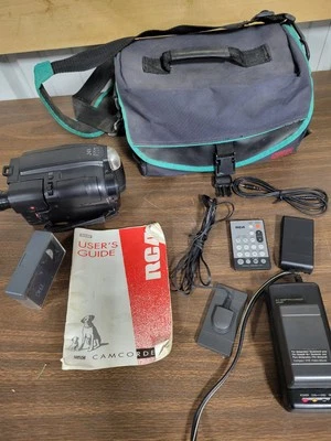 RCA Small Wonder Camcorder CC620 (1995) - Fully Functional with Accessories - Image 1 of 4
