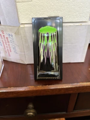 Hot wheels Liberty Promotions Green VW Burnout Bus #322/1300 - Image 1 of 4