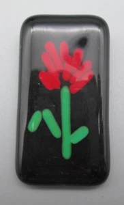 Broche prendedor hecho artesanalmente flor roja sobre cerámica negra vintage único patrimonio - Imagen 1 de 4