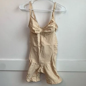 NWOT Skims Sand Seamless Sculpt Mid Thigh Bodysuit Size 4x - Picture 1 of 10