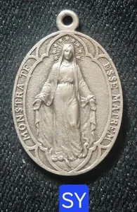 Belle Médaille Argentée  36,5 x 24,5 mm - Art Nouveau  Monstra Te Esse Matrem  - Picture 1 of 2