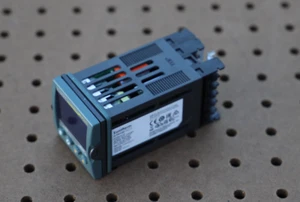 EUROTHERM 3216/CC/VH/LRXX/X/XXX/G/ENG/ENG TEMPERATURE / PROCESS CONTROLLER - Picture 1 of 4