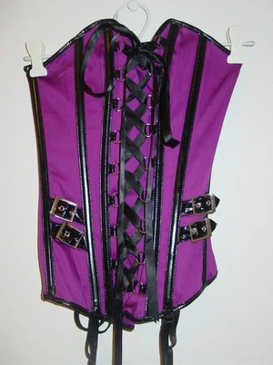 Corsé Fredericks of Hollywood púrpura brillante negro con cordones hebillas traseras-S-NUEVO CON ETIQUETAS NUEVO Foto 1 de 3