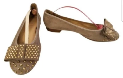 Talla 9M J.Crew Mujer Gamuza Zapatos Planos Ballet Oro Tachuelas Mocasines Hecho en Italia Usado en Excelente Condición Foto 1 de 4
