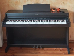 Roland HP-3e, Digital Piano, 88 Tasten, Hammermechanik - Bild 1 von 2