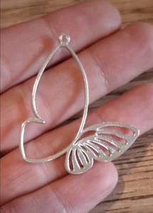Set mit 2 Anhängern / Charms Schmetterlinge versilbert, ca. 4 x 3,8 cm, neu - Bild 1 von 1