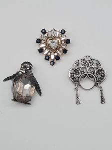 Brosche modeschmuck tracht kopfschmuck herz silberfarben schwarz Pinguin strass - Bild 1 von 9