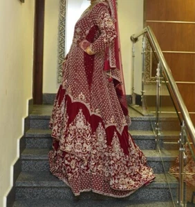 Asian Indian Pakistani Bridal Velvet Wedding Dress Size M/L - Picture 1 of 4