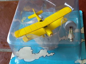 Figurine EN AVION TINTIN N°6 LE BIPLAN JAUNE + TINTIN - TINTIN AU CONGO - neuf - Picture 1 of 2