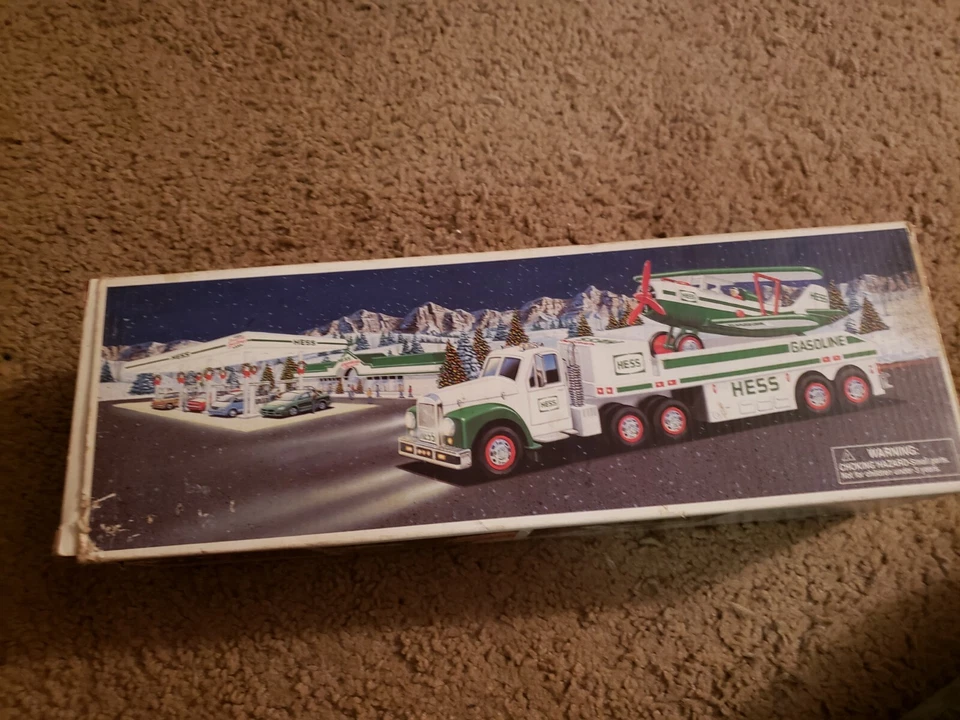 Camión y avión de juguete Hess 20020 de 18 ruedas - blanco Foto 1 de 1