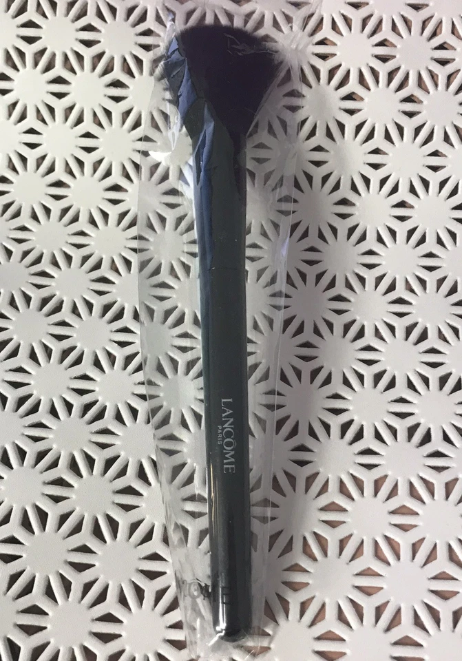 Nuevo cepillo de rubor Lancome con mango negro  Foto 1 de 1