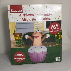 Luftgeblasener aufblasbarer Happy Birthday Cupcake mit Affe und einzelner Kerze 3,5 Fuß - Bild 1 von 10
