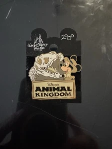 NOC Disney WDW Mickey Dinosaur Fossil Skull Animal Kingdom DinoRama Disney Pin - Picture 1 of 1