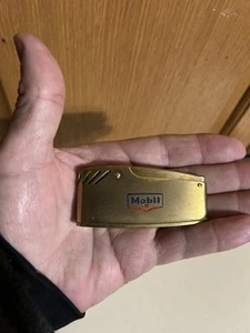 Mobil Pegasus Goldtone Crown Imperial Lighter - Picture 1 of 9