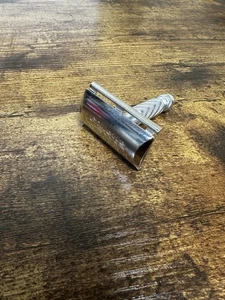 Gillette 1970 Etched Aluminum Handle Silver Tone Tech DE Safety Razor (P-3) - Bild 1 von 7