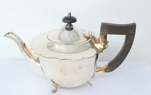 Small 1/2 Pint Scalloped Rim Teapot Silver Plated Domed Lid Tripod Feet - Picture 1 of 9